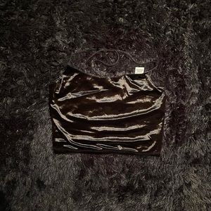 BLACK SUEDE CROPPED TOP